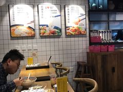 -鑫花溪牛肉米粉(人民广场店)