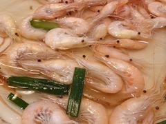 -亮河湾山庄