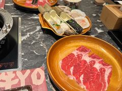 -牛YO寿喜烧·铁板烧和牛火锅自助(市府恒隆店)