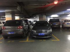 场地-百联又一城停车场