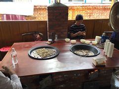 -粘豆包柴火铁锅炖