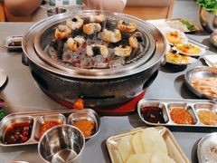 -围炉肉舍•炭烤活鳗•丹东海鲜烤肉(步行街店)