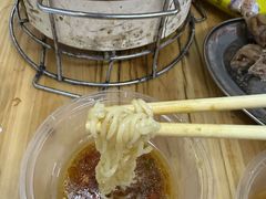 三鲜华丰伊面-威邵鸡煲(西华路总店)