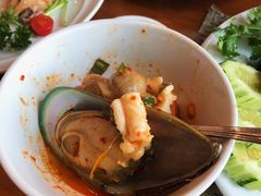 -Chom Cafe and Restaurant