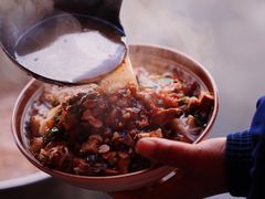 烧肉米线-老奶烧肉米线