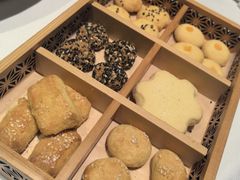 -八府香鸭·啫啫煲(华山路店)