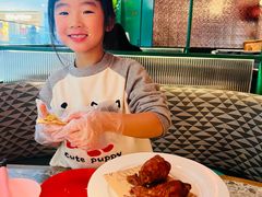 -芭莉与彩虹西餐厅(成都合生汇店)