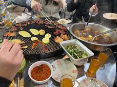 -小辣椒汤锅烧烤(温泉南街店)