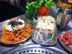 -马路牙子烧烤音乐酒馆(望京店)