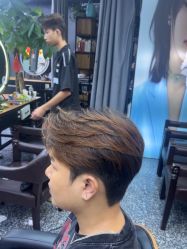 -藤野造型专业烫染接发