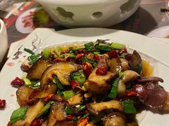 大蒜辣椒炒腊肉-湘里乡亲甲王二老店