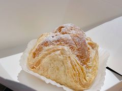 拿破仑泡芙-CARINO BAKERY&CAFE(南方商城店)