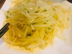 -临江餐馆二楼美食部落