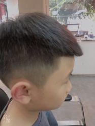 -诗悦发型烫染SALON