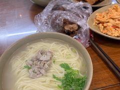 -亮亮面馆(经六路店)