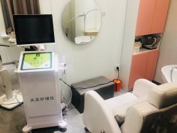 -LESSMORE科技头皮理容中心