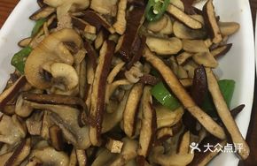 Mushroom and Tofu Skin Stir-fry