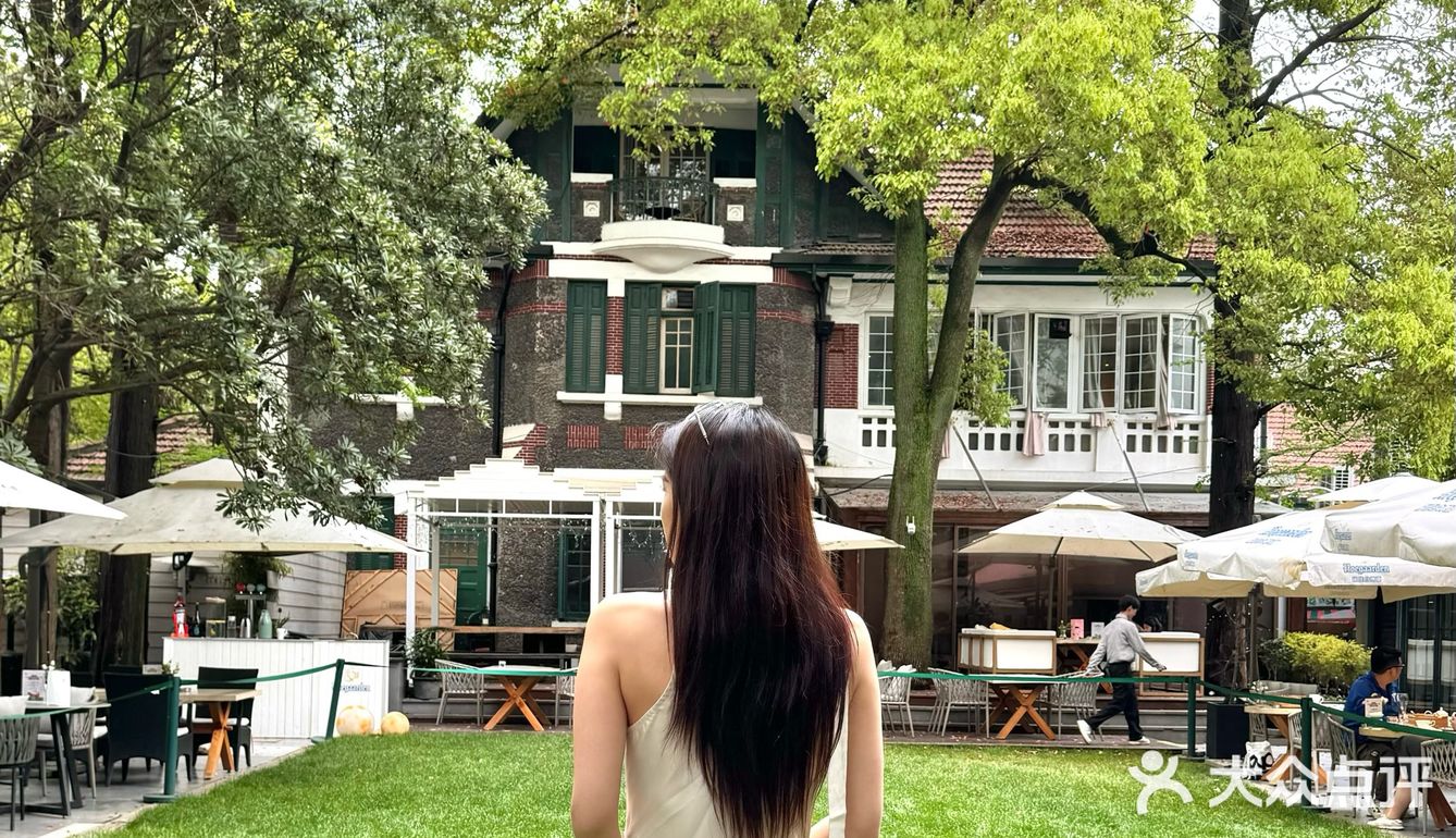 最新上海打卡地，花园餐厅拍照超出片！