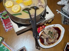 -肥仔文澳门猪骨煲(南京西路店)
