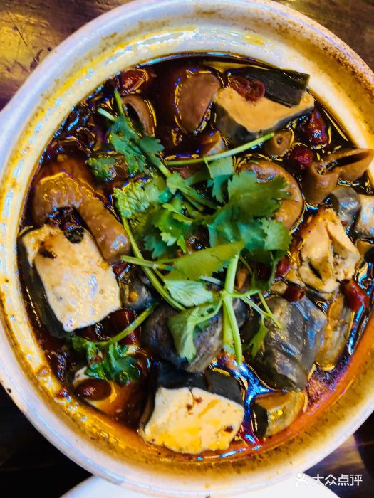 金陵戏坊私房臭豆腐煲图片 - 第1张