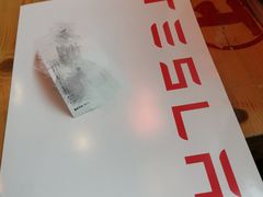 -TESLA 特斯拉(上海太古汇体验店)