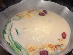 -湊湊火锅·茶憩(打浦桥日月光店)