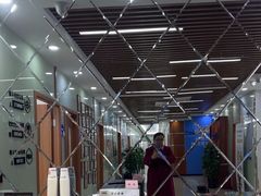 -茂菊口腔连锁(浦东南路店)