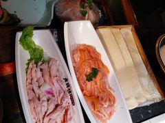 -老牌坊云南鱼豆花火锅(哈西万达店)