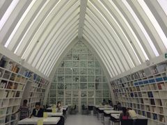 -钟书阁(松江泰晤士小镇店)