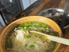 -正宗李家土鸡米线店