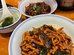 肉丝葱油拌面-君东记本帮面馆(天钥桥路店)