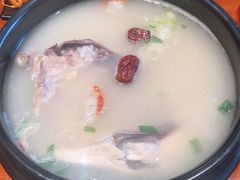 滋补参鸡汤-鑫日千里马朝鲜族小馆(总店)