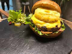 -HIGH FIVE哈福手工汉堡(桂林路店)