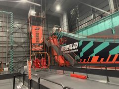 -极限PLAY运动娱乐新世界·团建派对表演休闲馆·室内高空游乐园