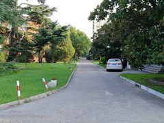 -上海应用技术大学南校区-停车场