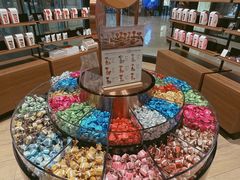 -Laderach 莱德拉(上海环贸iapm店)