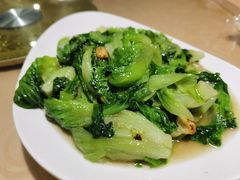 蒜蓉炒生菜-港美茗点名菜(万江店)