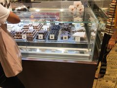 -VENCHI 闻绮(北京国贸商城店)