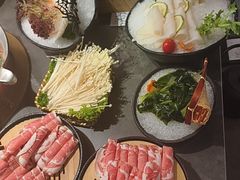 -湊湊火锅·茶憩(杭州湖滨银泰in77店)