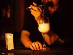 -Mx.cocktail bar