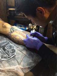 点击看大图 -鳌首刺青纹身 穿孔饰品店