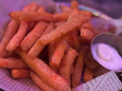 -SISTERS BAR RESTAURANT川意酒馆(嘉善老市H楼店)