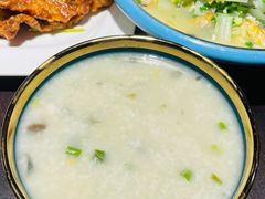 皮蛋瘦肉粥-粥全粥到海鲜家常菜·海肠捞饭(嫩江路店)