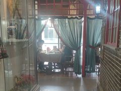 -东口码头·烧鸽子·鱼头泡饼·地方菜(金鹰悦城店)