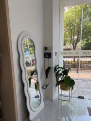 -苗方清颜专业祛痘·皮肤管理