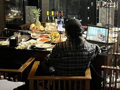 -唐拉雅秀酒店-西锦汇空中BBQ·思创餐厅