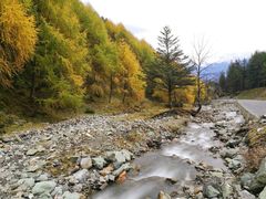 -硗碛藏寨·神木垒景区