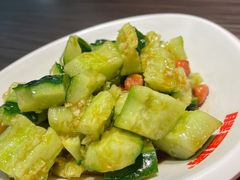 京城拍黄瓜-胖哥俩肉蟹煲(杭州大厦中央广场店)