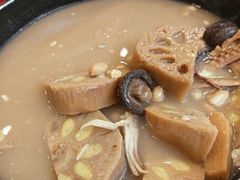 章鱼煲淋酿莲藕-六婶西关小厨(光塔路店)