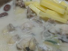 -滇香肴·云南菜蒸汽石锅鱼(云南北路店)